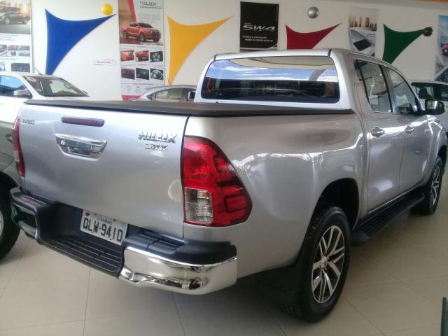 Toyota hilux cd srx 4x4 2.8 tdi 4x4 16v automatica - Foto 7