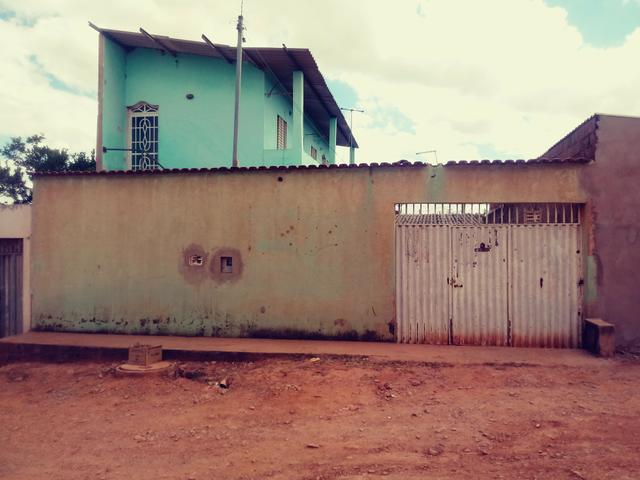 Casa de fundos com 2 kitnets.($cento evinte mil) - Foto 2