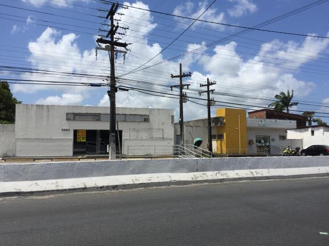 Imóvel comercial, situado na Av. Liberdade, Bairro: Barralho
