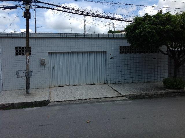 Ótima CASA com 03 quartos no Jordão - Recife