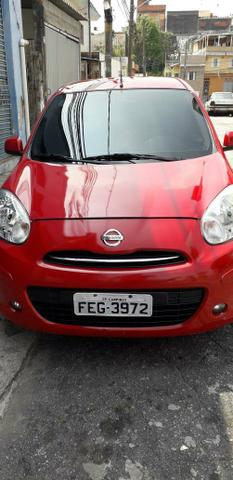 Vende-se Nissan March 1.0 Flex ano2013