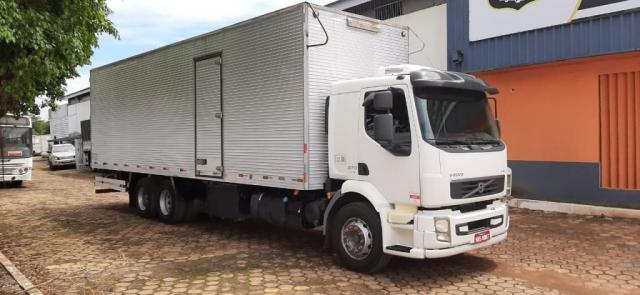 Caminhao Volvo VM 270 Bau - Foto 10