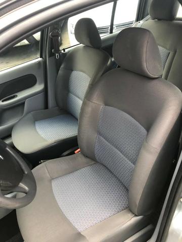 Renault Clio Sedan Expression 1.6 Completo 2008 - Foto 9