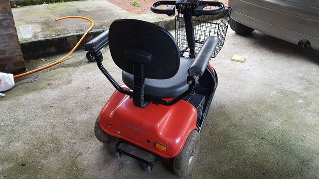 Scooter para idoso triciclo quadriciclo eletrico deficiente para passear e compras - Foto 3