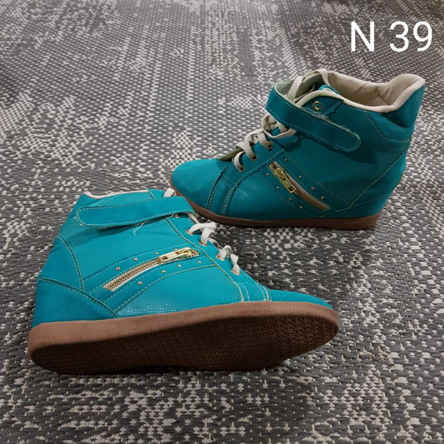 Sapatos e Botas femininos - Foto 3
