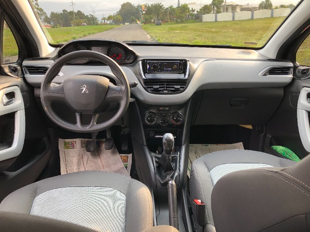 Peugeot 208 - Foto 6