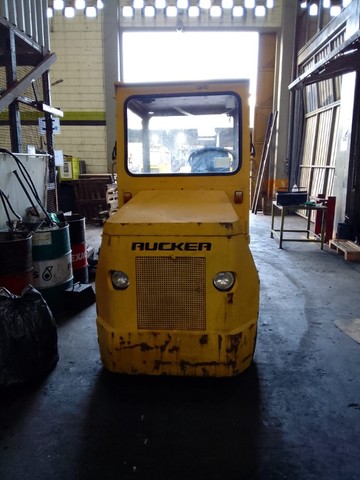 Rebocador à combustão Rucker, TM1350, capacidade 12.000Kg - Foto 2