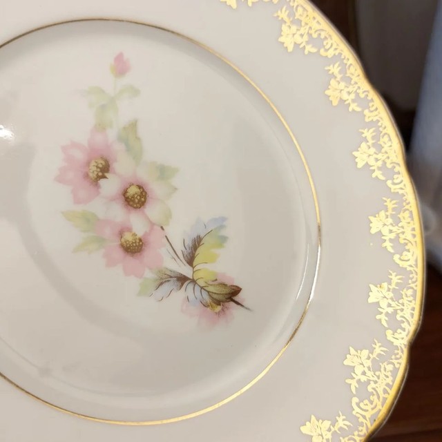 Par de pratos de sobremesa em porcelana Real. - Foto 2