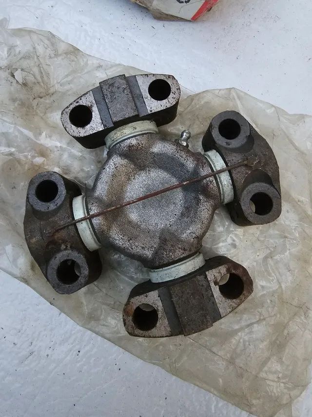 Caterpillar komatsu cruzeta Cardan 40mm nova original spicer - Foto 2