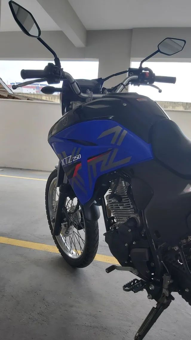 Vendo Lander 2020 impecável ABS