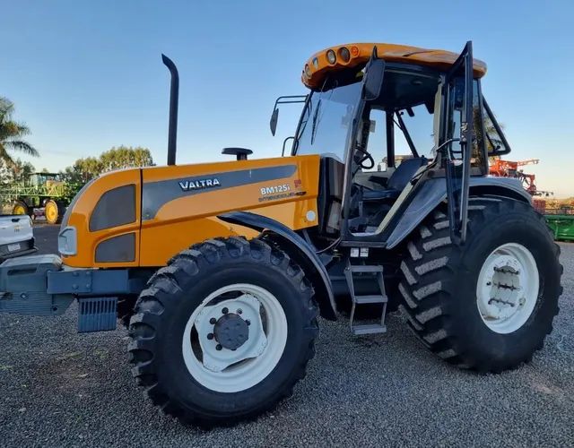 Trator Valtra BM 125i