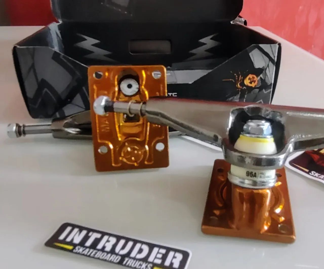 Truck Skate Intruder Noble III Whisky 139mm - Foto 3
