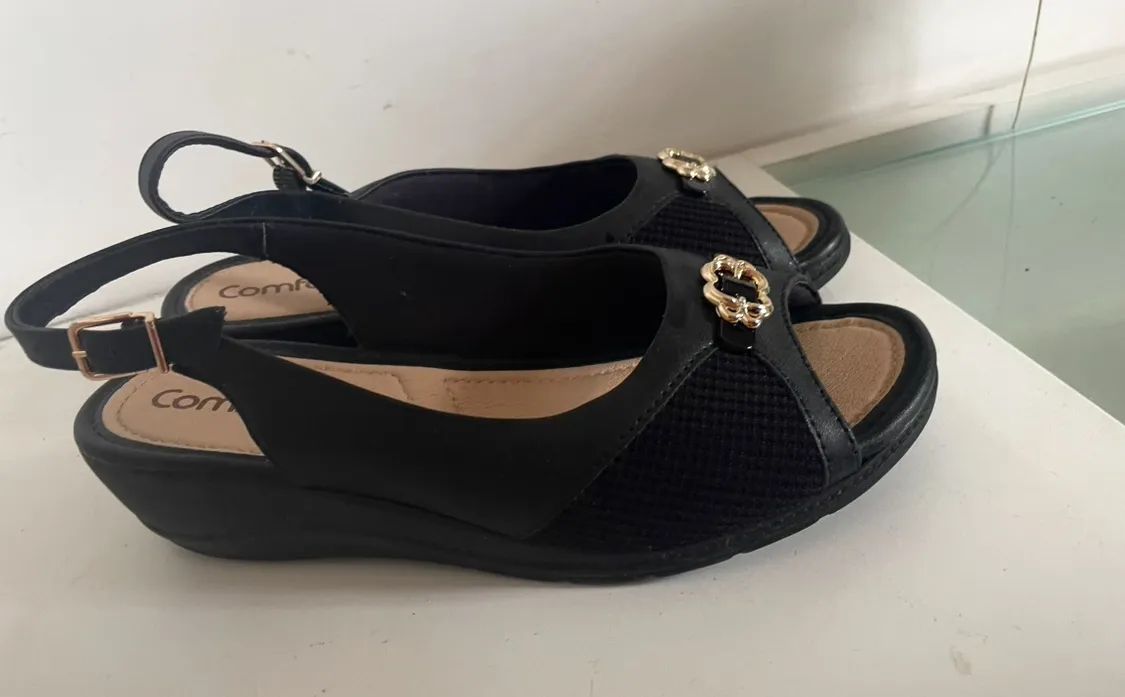 Sandália Comfortflex tamanho 37 nova  - Foto 4