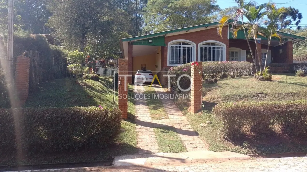 Casa á venda com 3.285 m2 com 4 Quartos condomínio fechado situado na divisa de Itatiba Mo