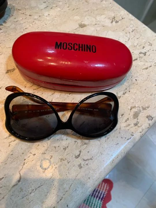 Óculos de sol Moschino marrom - Foto 3