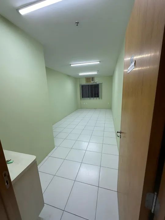 04 salas conjugadas para locação, recém reformadas, 03 wc, 01 copa, 04 vagas, Av. Tancredo - Foto 10