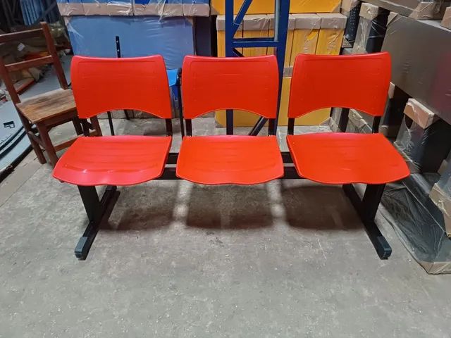 Vendo cadeiras longarinas iso com 3 lugares.( só novas )Lê a Descrição  - Foto 6