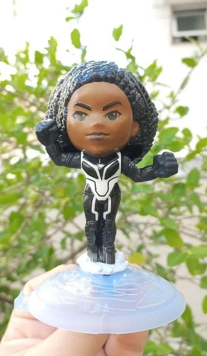 4 Miniaturas Marvel McDonalds -  Thor, Pantera Negra e Capitã Marvel - Foto 3