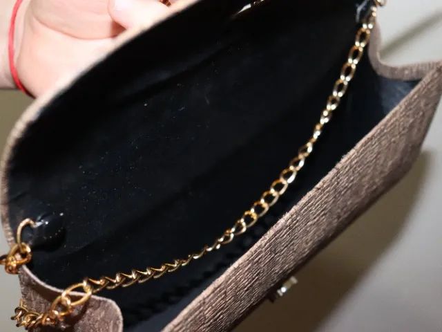 Bolsa de ombro marrom com alça de corrente - Foto 3