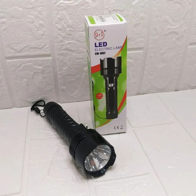 Lanterna De Mão Led A Pilha  Cm-1602 - Foto 5