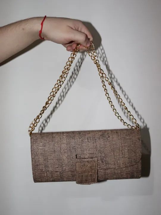 Bolsa de ombro marrom com alça de corrente - Foto 2