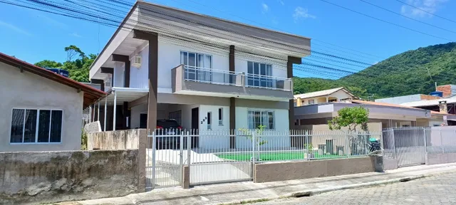 Casa 01 sobrado 3 quartos