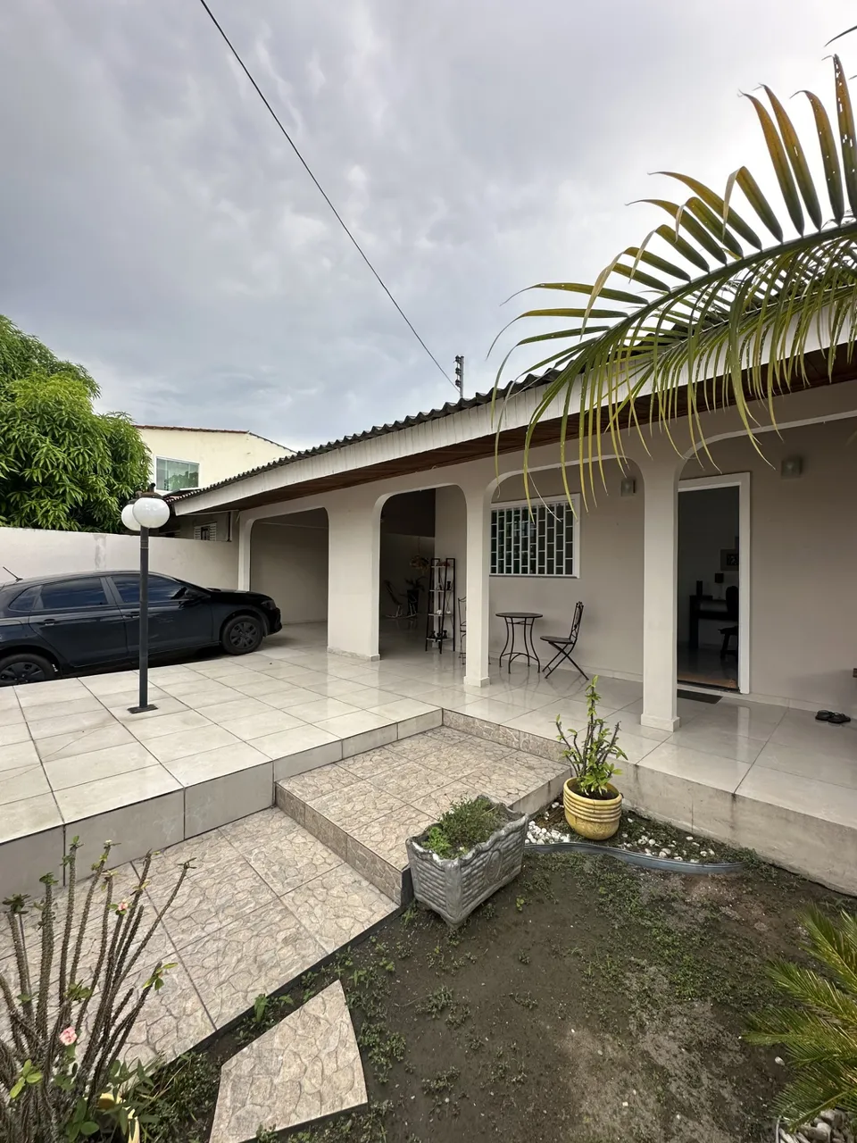 Casa no Conjunto Tiradentes com 4 quartos sendo 2 suítes - Aleixo