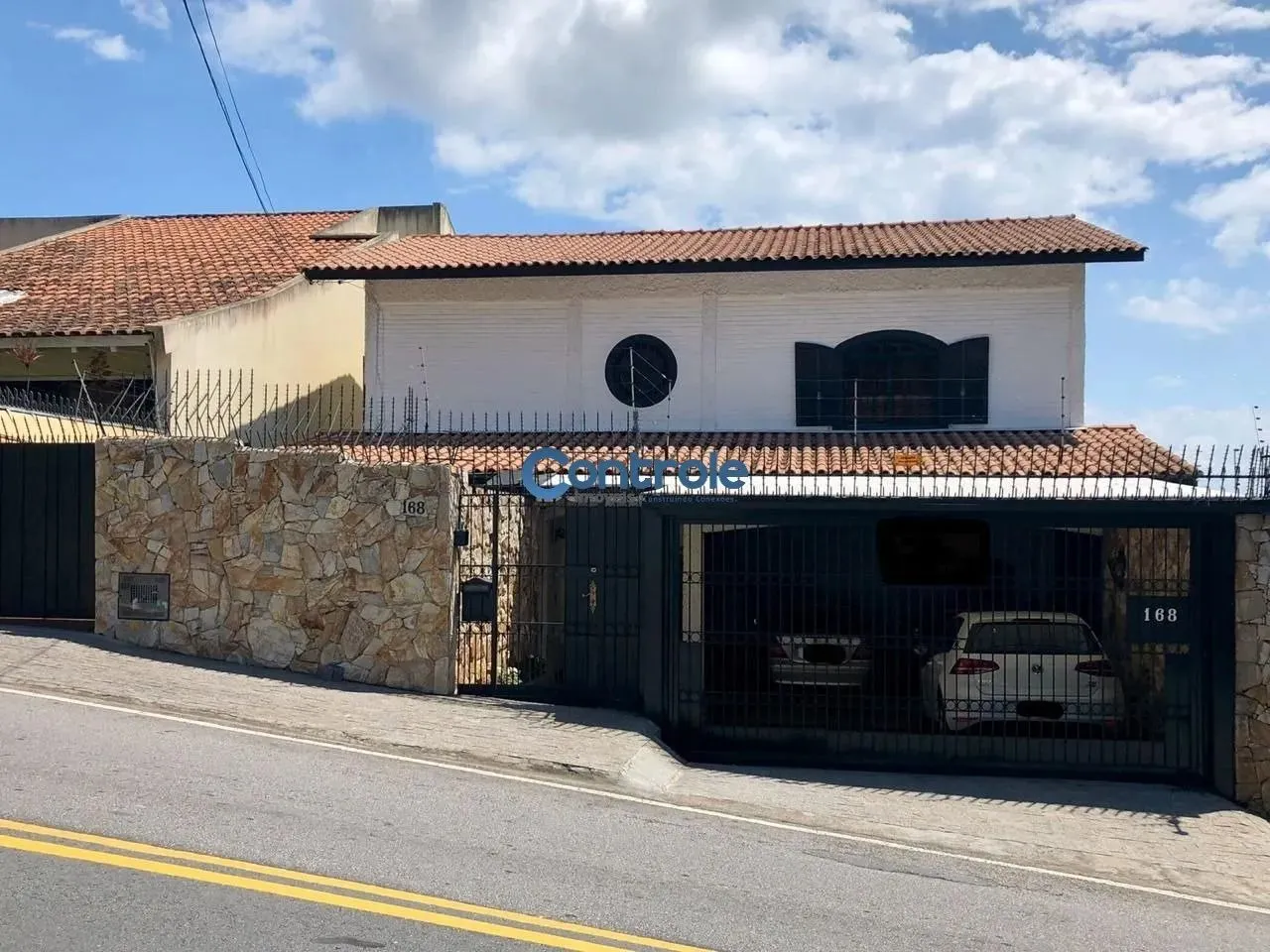 Casa 03 dorms. 1 suite, com piscina e vista para o mar, à venda, 362 m², no Centro de Flo
