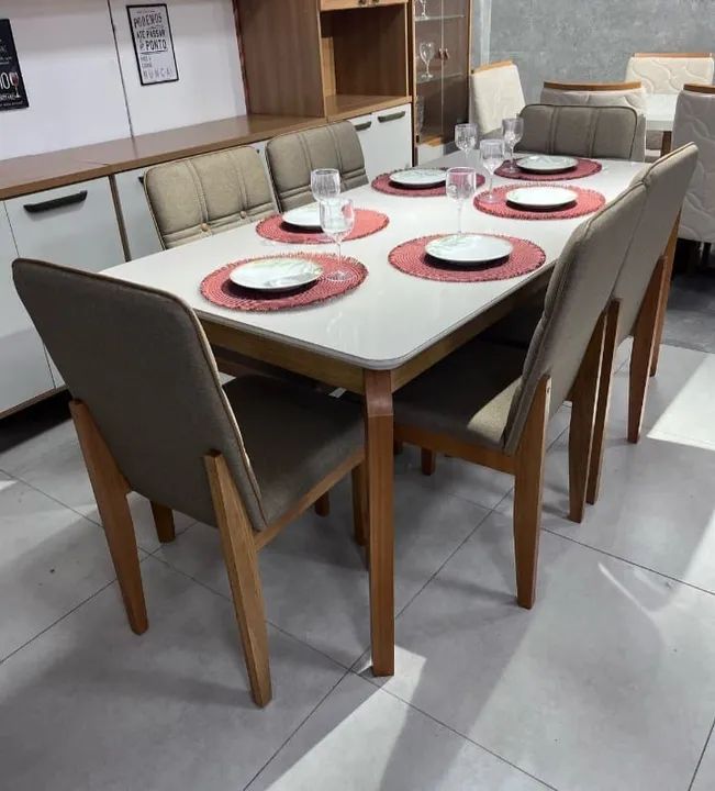 Mesa de Jantar 6 Cadeiras - Madeira - Novo