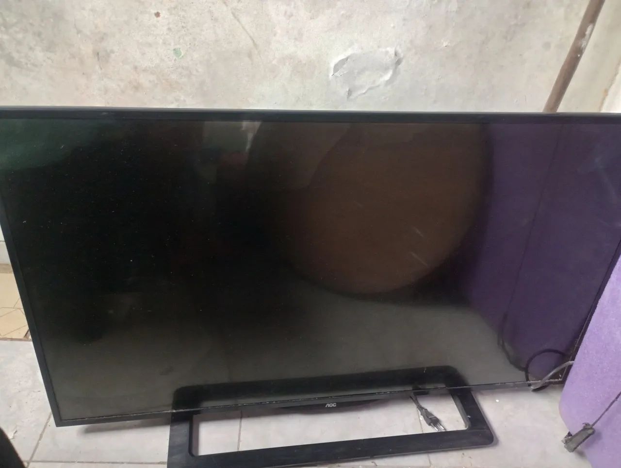 Damaged screen AOC TV64306321989506123