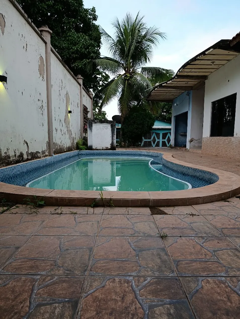 Casa com 3 terrenos 800m²