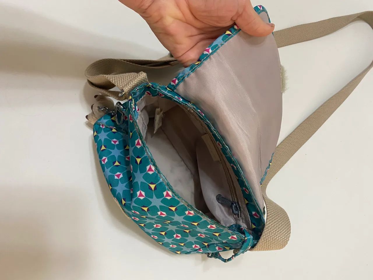 Bolsa Kipling Lateral  - Foto 4