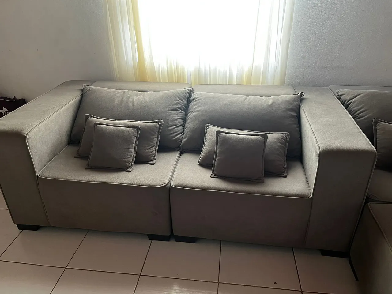 Sofá Modular Cinza Confortável