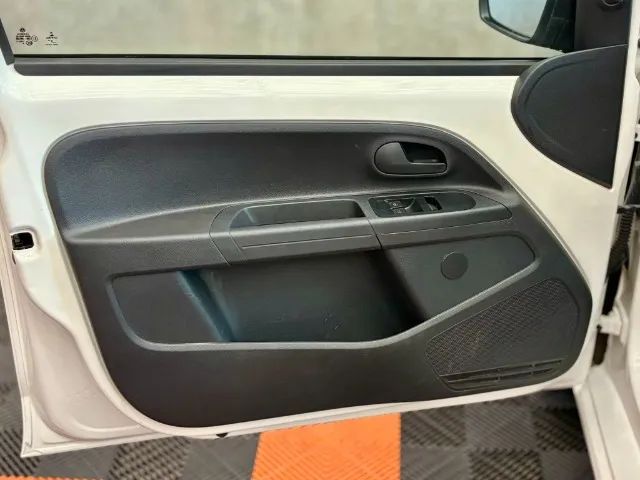 Volkswagen Up! Take 1.0 Total Flex 12V 5P 2016 - Foto 14