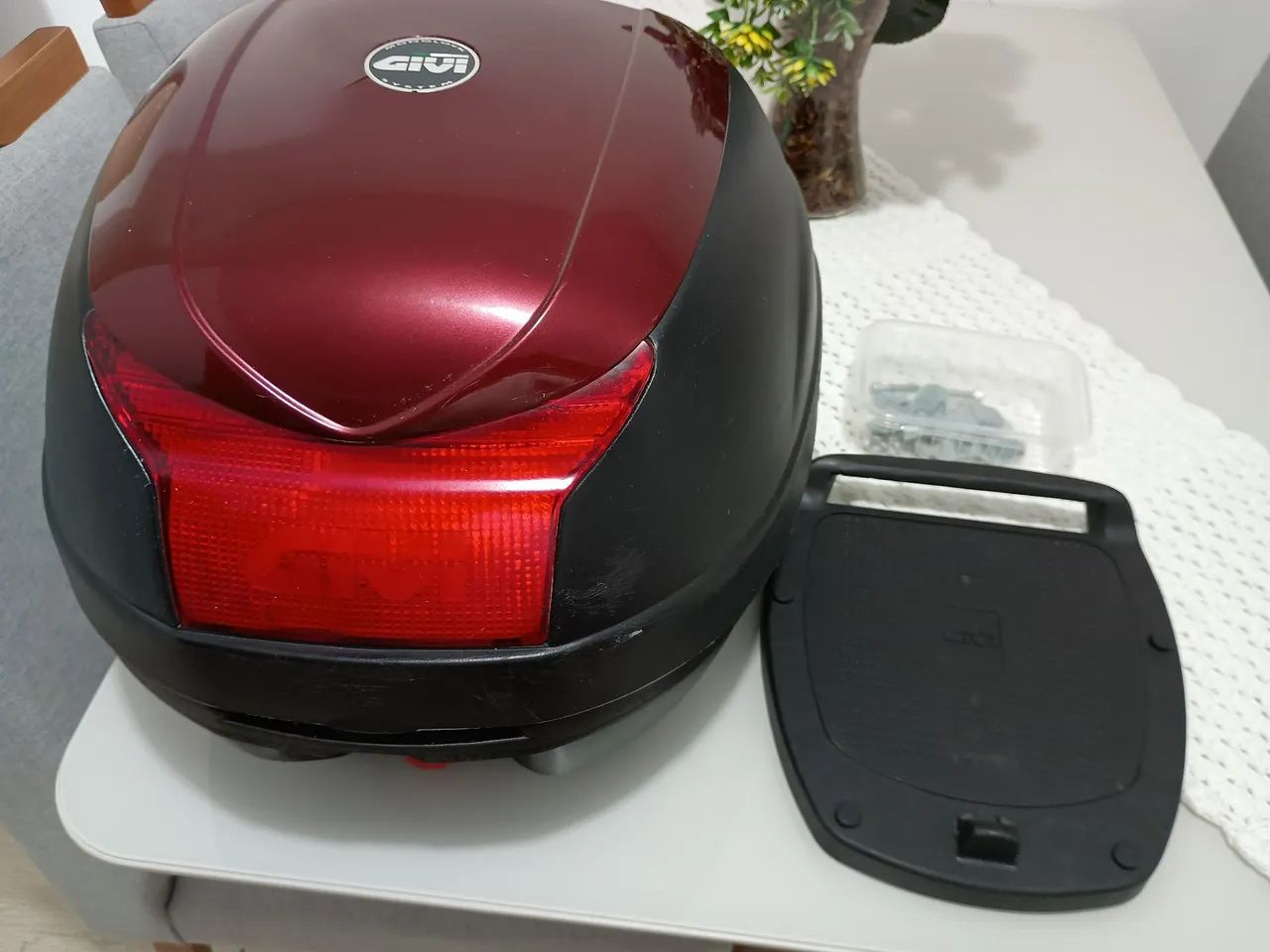 Bau para Moto - Usado 27 Litros GIVI - Foto 2