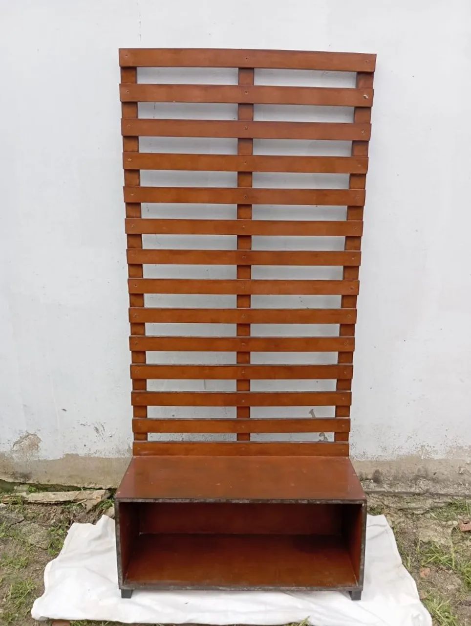 Móvel Expositor Ripado em MDF (1,70 x 0,80)
