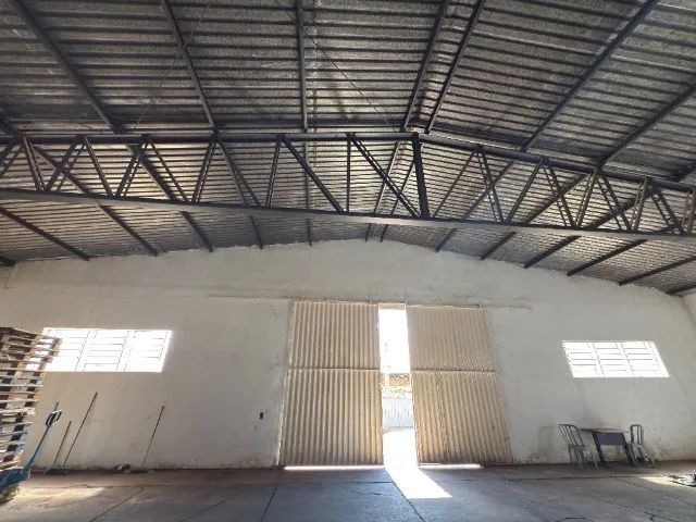 Oportunidade Estratégica: Galpão Comercial com Localização Premium - Foto 3
