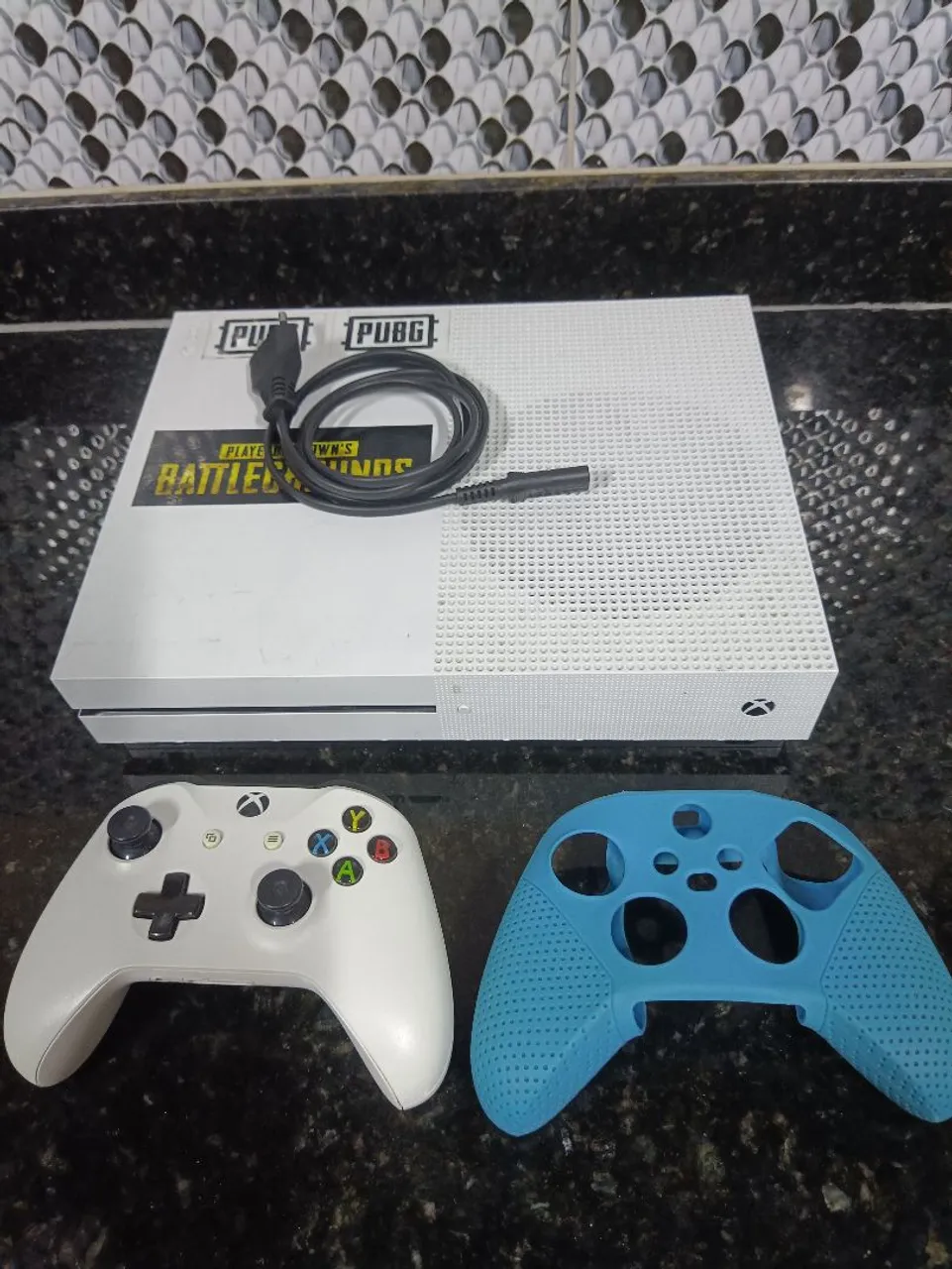Xbox One S PUBG Edition com defeito
