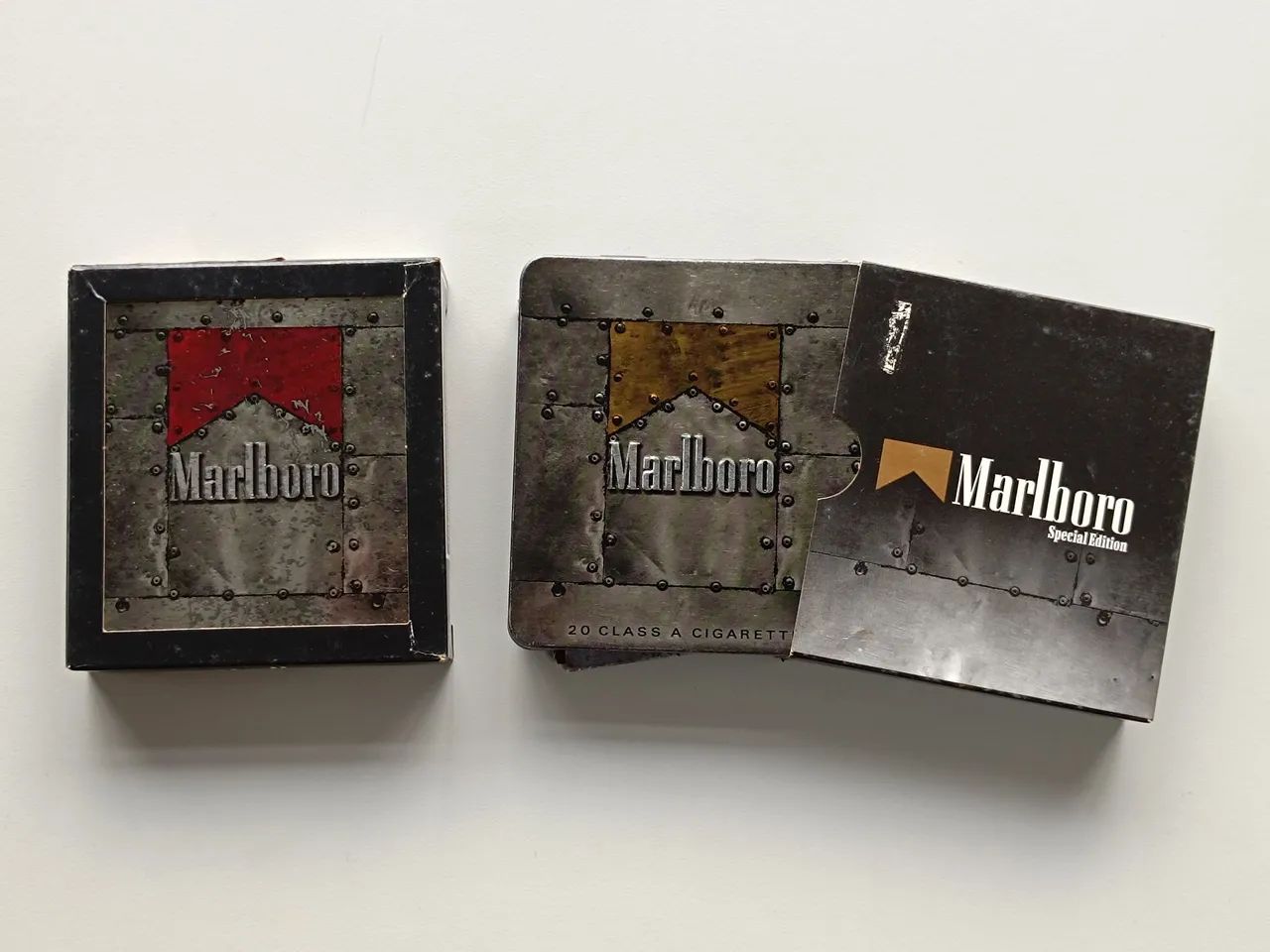 Par de Cigarreiras Marlboro Edição Especial Vintage