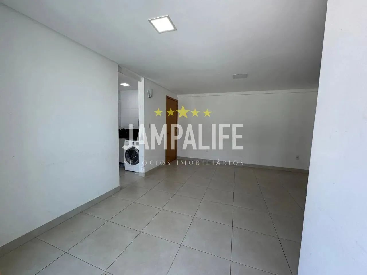 Apartamento Porteira Fechada a 200mts da orla - Foto 2