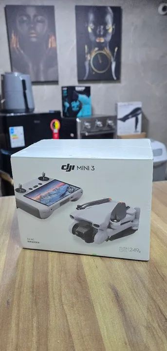 Drone DJI Mini 3 Standard com  Controle Remoto com Tela<br>