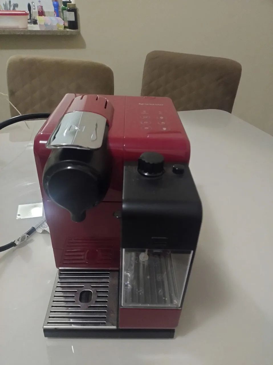 Máquina de Café Nespresso Lattissima Touch