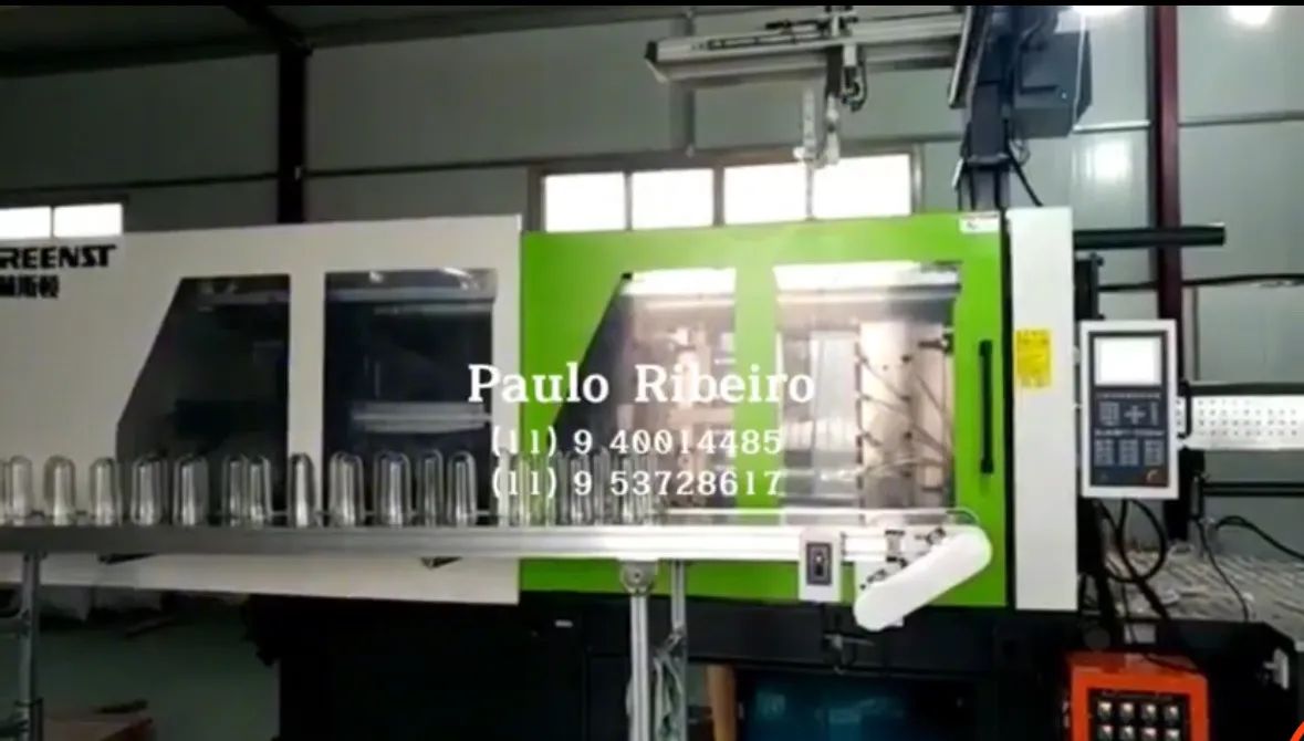 Máquinas injetoras e periféricos 