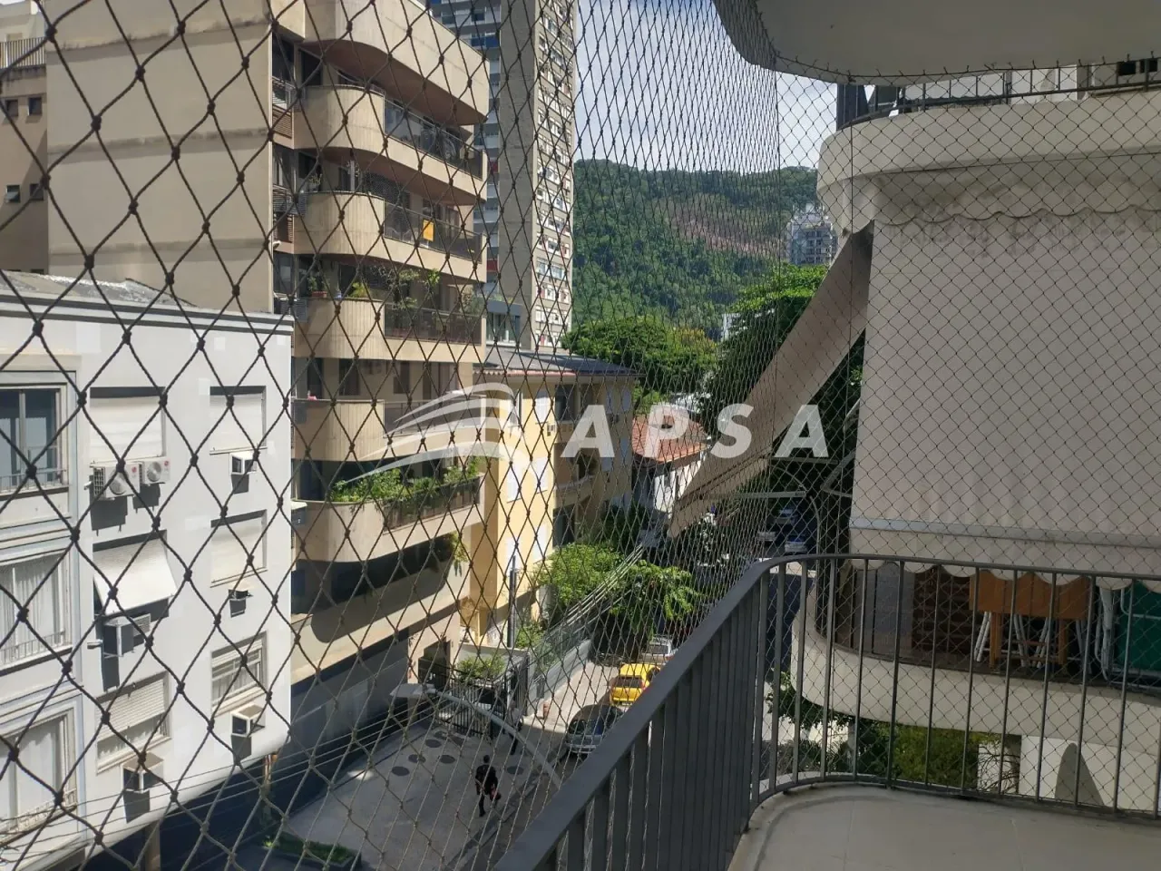 OPORTUNIDADE PARA LOCAÇÃO DE EXCELENTE APARTAMENTO COM VARANDA, SALA AMPLA, DOIS QUARTOS (