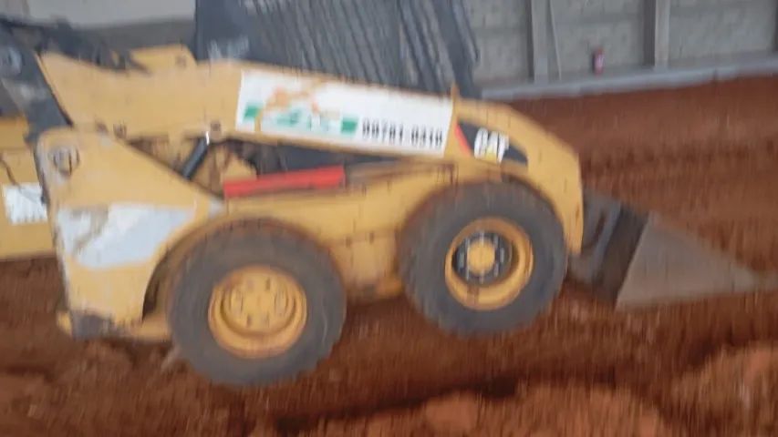 Bob cat Caterpillar  - Foto 4