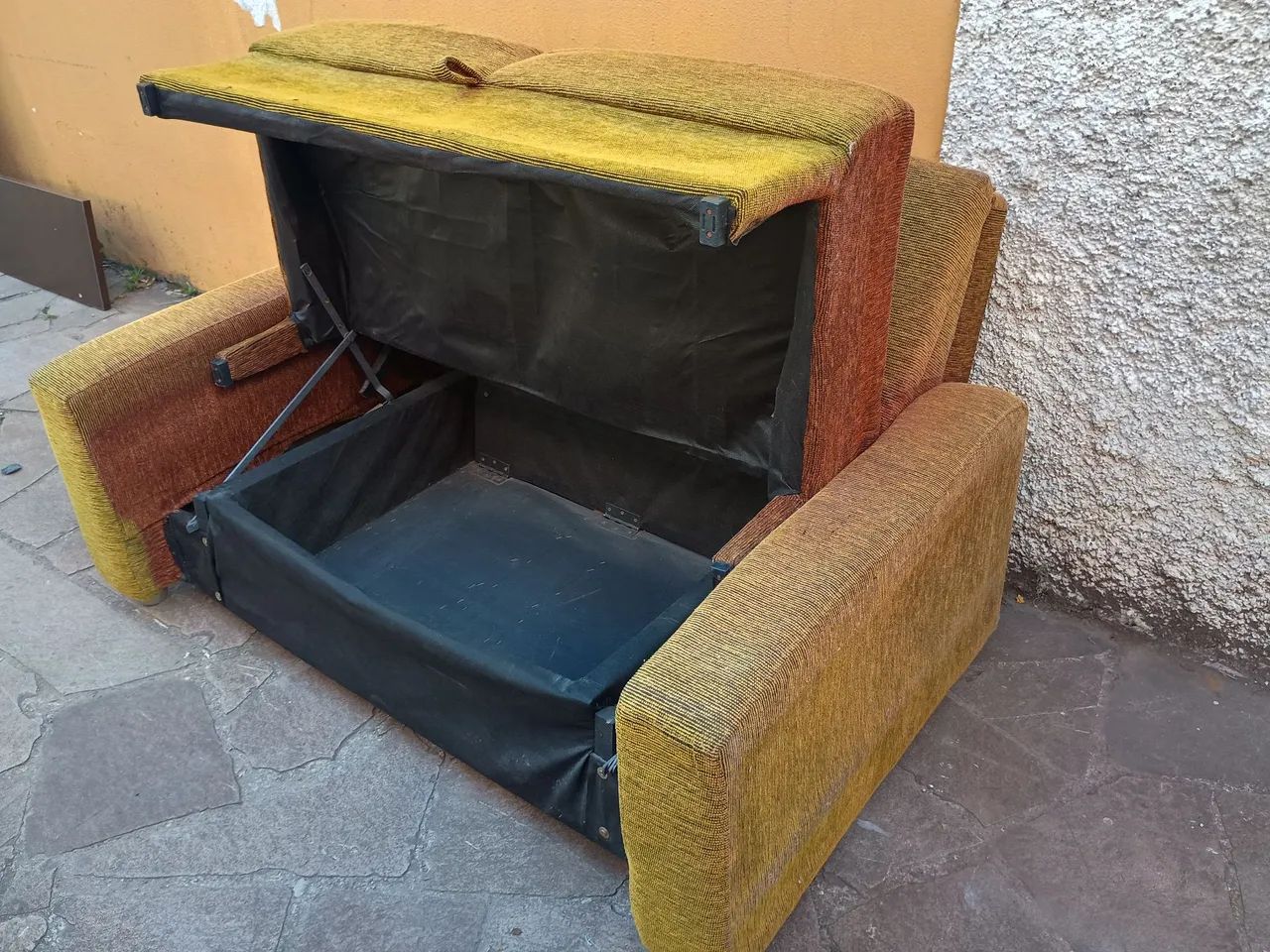 Sofá-cama, tamanho casal.64717834106498123