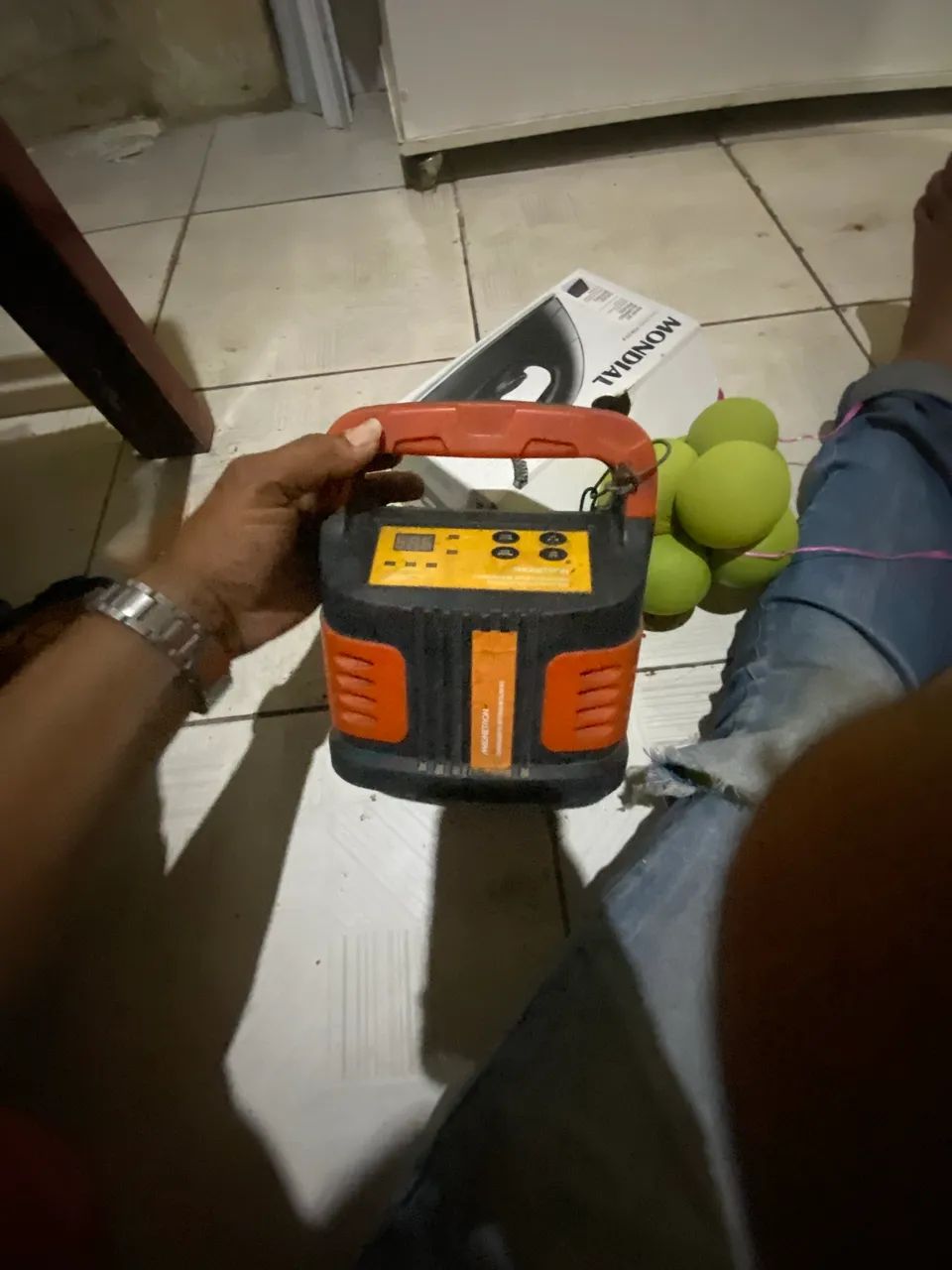 Vendo ou troco peças e carregador de moto e carro  - Foto 5