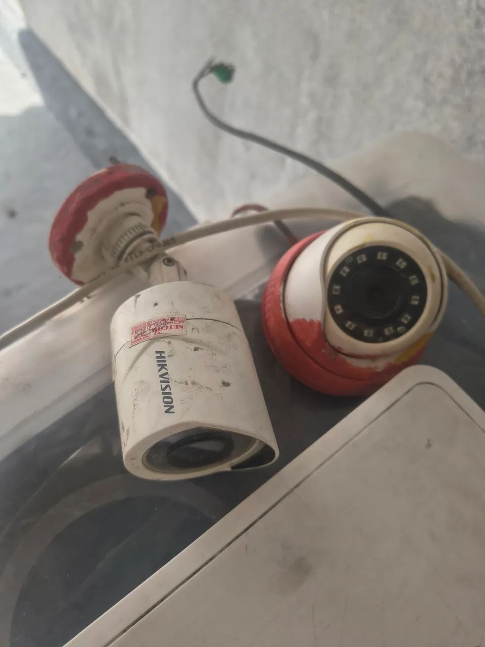 Câmera de segurança hilook com DVR64292685026817124