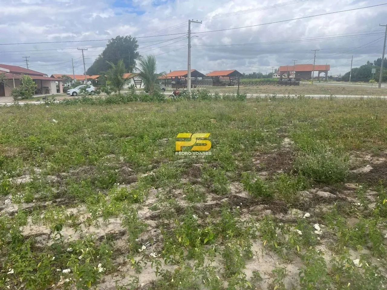 LOTE A VENDA EM CONDOMÍNIO FECHADO