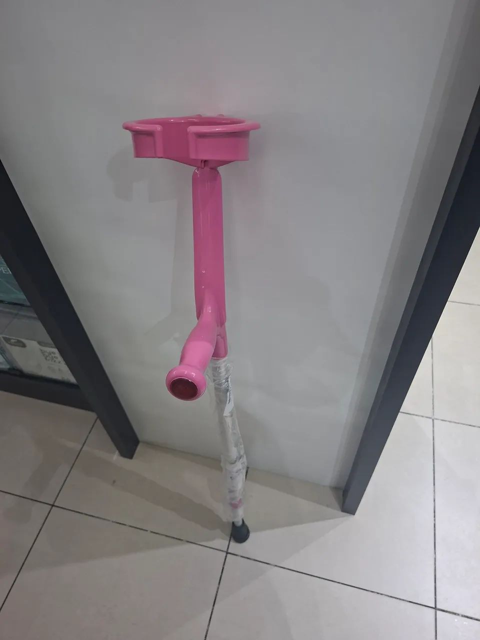 Muleta articulada Rosa - Conforto e Segurança - Foto 3